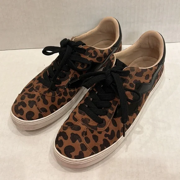 Stuart Weitzman Daryl Sneaker - Picture 2 of 5